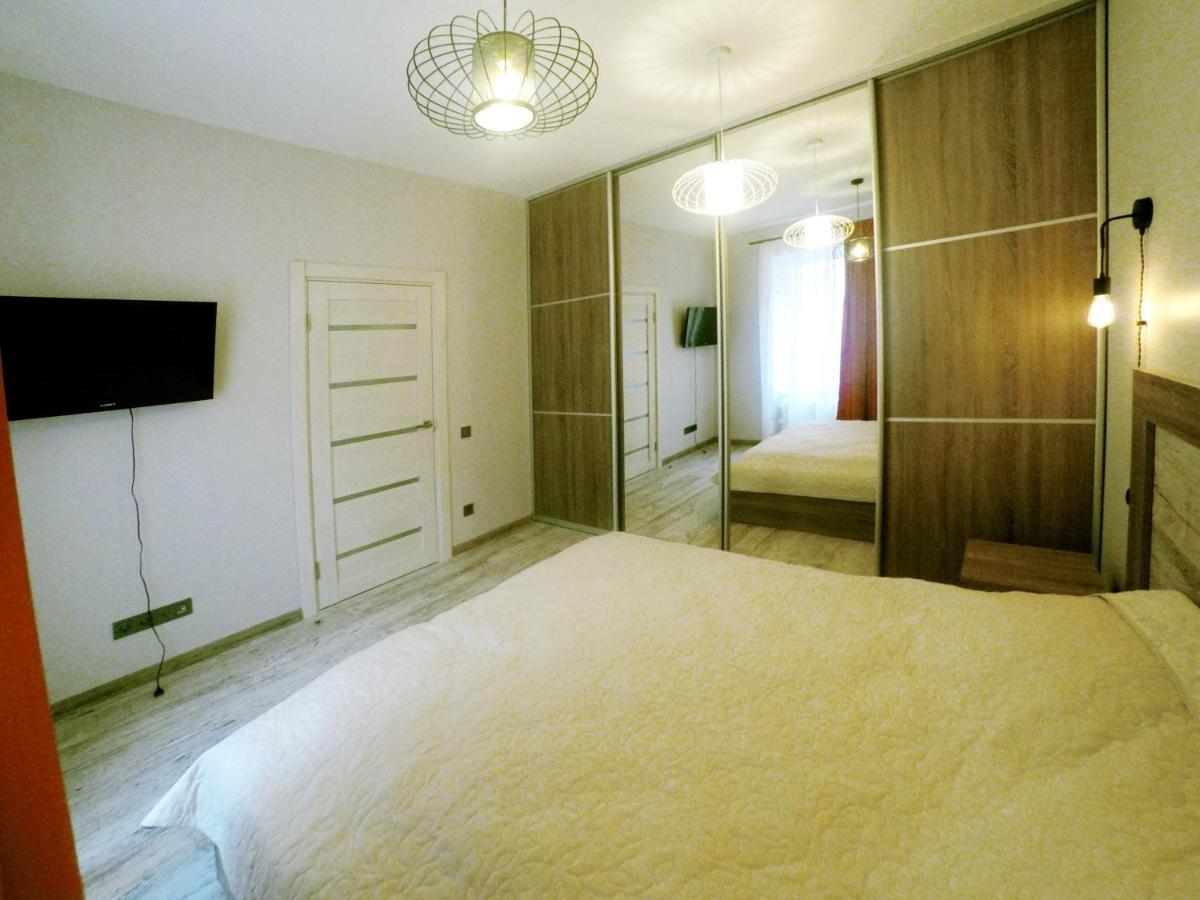 Lion King Lesya Apartment Lviv Bagian luar foto